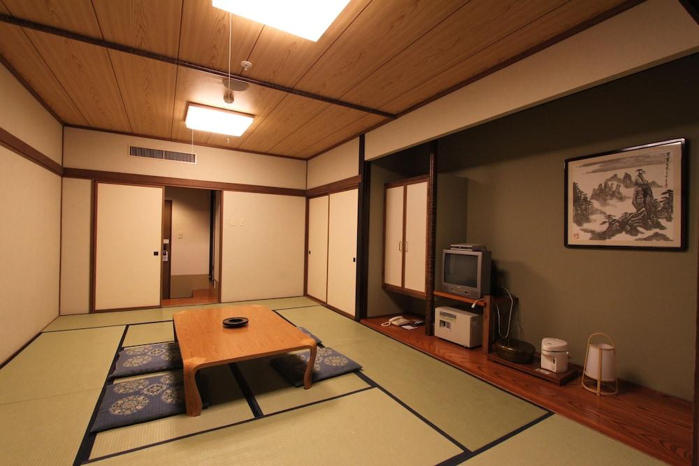 Tokachi Makubetsu Onsen Grandvrio Ryokan 3*
